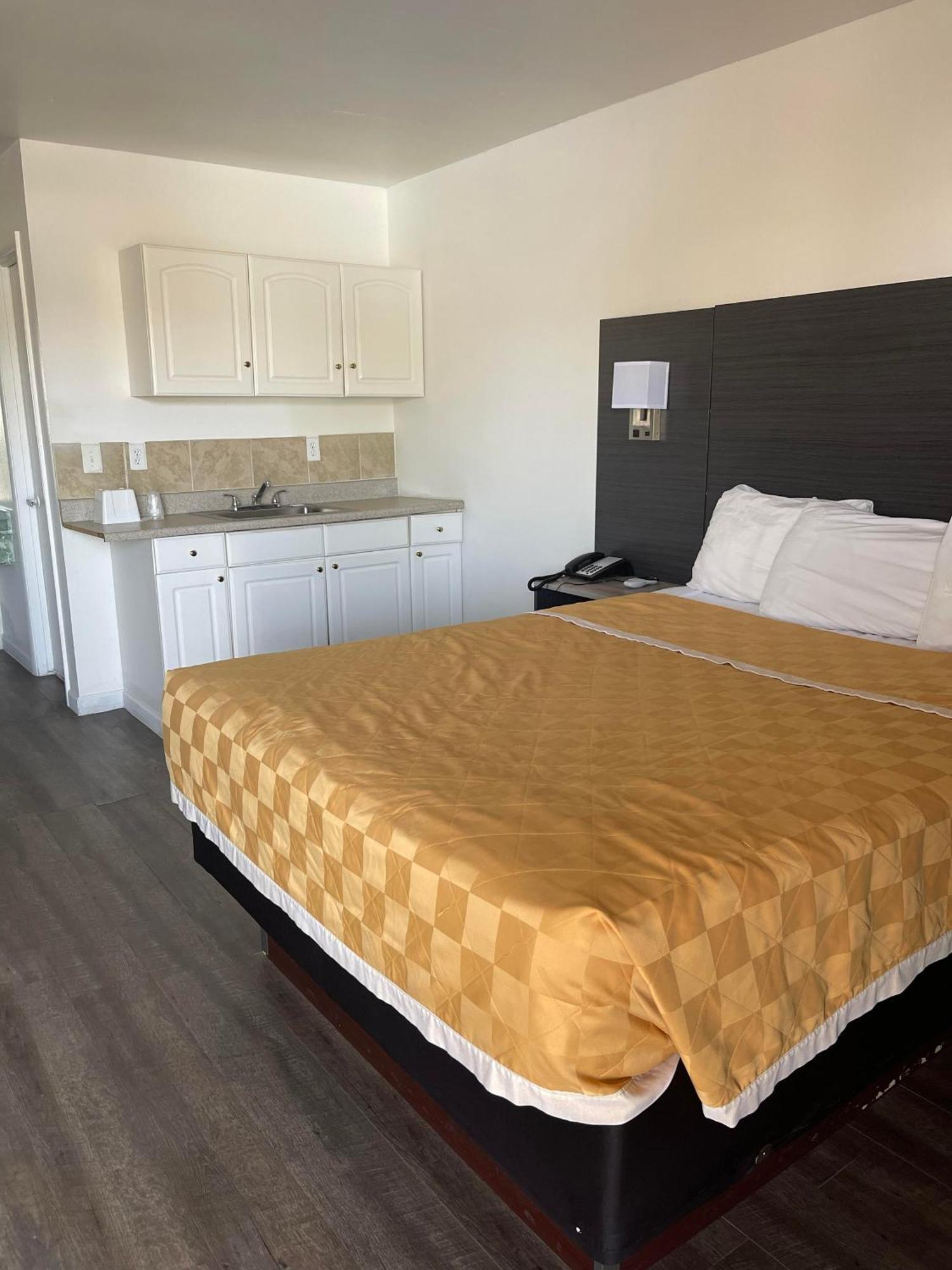 Windsor Inn Lake Havasu City Buitenkant foto
