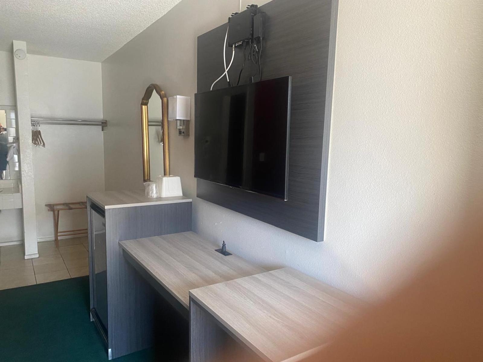 Windsor Inn Lake Havasu City Buitenkant foto